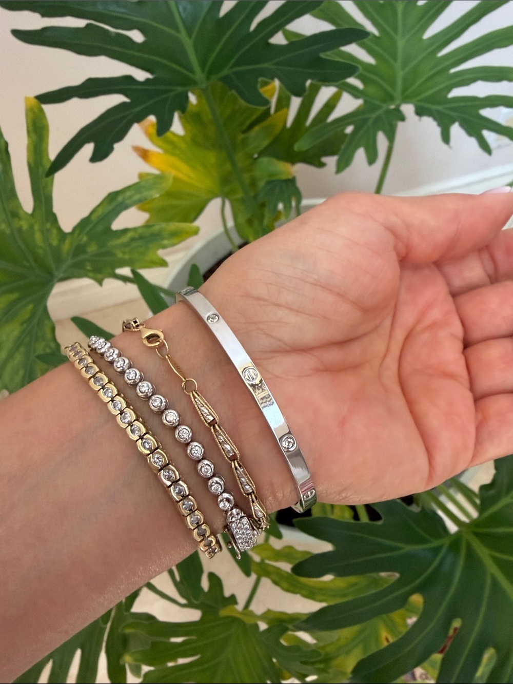 New white stainless steel Bangle with CZ stones size 19 - Picture 3 of 7